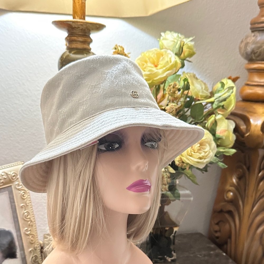 Gucci Cream Bucket Hat